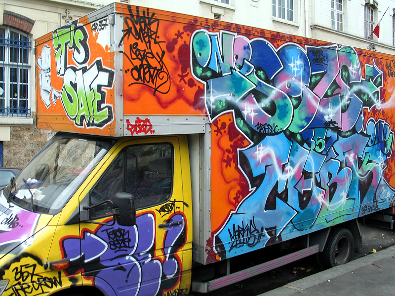 Painted truck paris jnl 2.jpg