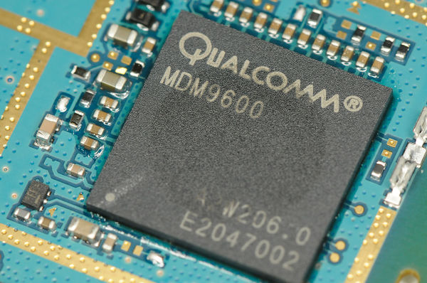 Сигнальний процесор Qualcomm MDM9600.jpg