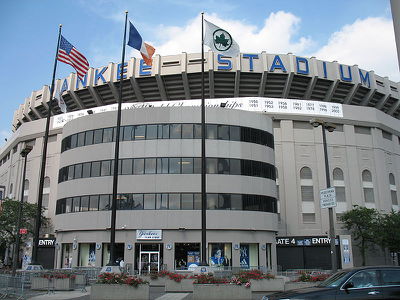 800px-Yankee stadium exterior.jpg